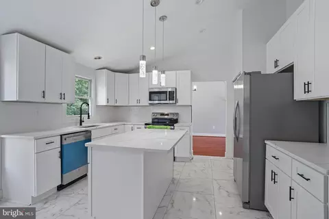Kitchen - 3006 Memory Ln, Silver Spring, MD 20904 photo 2 of 4