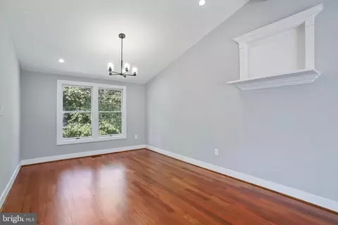 Living - 3006 Memory Ln, Silver Spring, MD 20904 photo 9 of 10