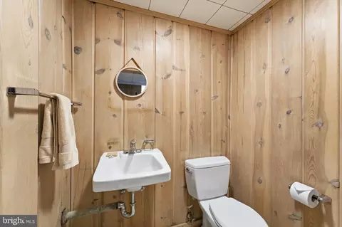 Bath - 11408 Gilsan St, Silver Spring, MD 20902 photo 3 of 3