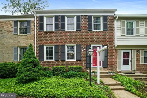 5 Ingleside Ct, Rockville, MD 20850