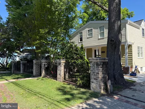 12200 Grandview Ave, Silver Spring, MD 20902