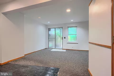 Living - 9 Long Green Ct, Silver Spring, MD 20906 photo 5 of 6