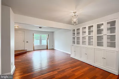Living - 9 Long Green Ct, Silver Spring, MD 20906 photo 4 of 6