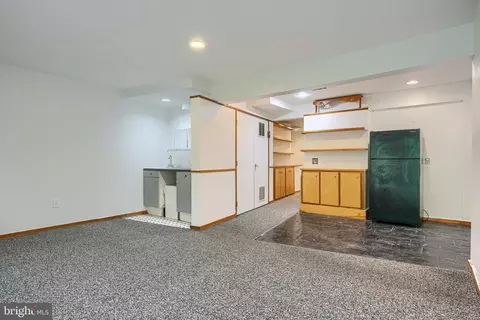 Living - 9 Long Green Ct, Silver Spring, MD 20906 photo 6 of 6