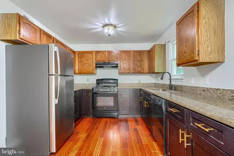 Kitchen - 9 Long Green Ct, Silver Spring, MD 20906 photo 2 of 3