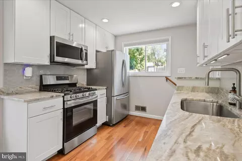 Kitchen - 2921 Kingswell Ct, Silver Spring, MD 20902 photo 2 of 2