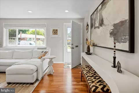 Entry Way - 2921 Kingswell Ct, Silver Spring, MD 20902 photo 1 of 1