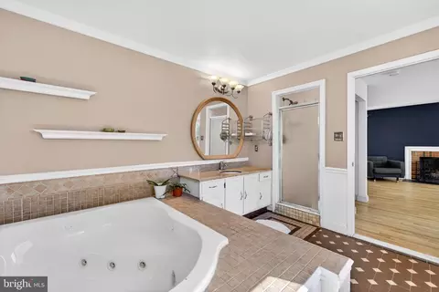 Bath - 1917 Merrifields Dr, Silver Spring, MD 20906 photo 3 of 5