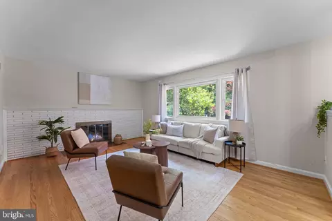 Living - 11712 Berwick Rd, Silver Spring, MD 20904 photo 1 of 3