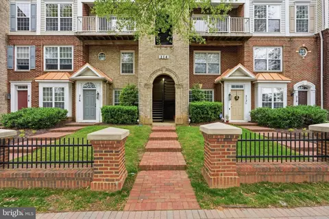214 D Fallsgrove Blvd #12, Rockville, MD 20850