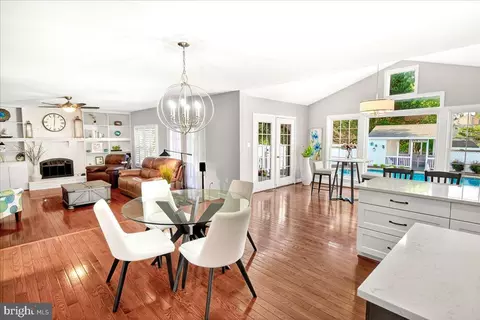 Dining - 19629 Selby Ave, Poolesville, MD 20837 photo 3 of 4
