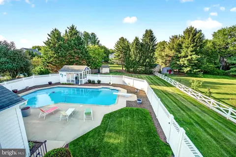 Exterior - 19629 Selby Ave, Poolesville, MD 20837 photo 5 of 26