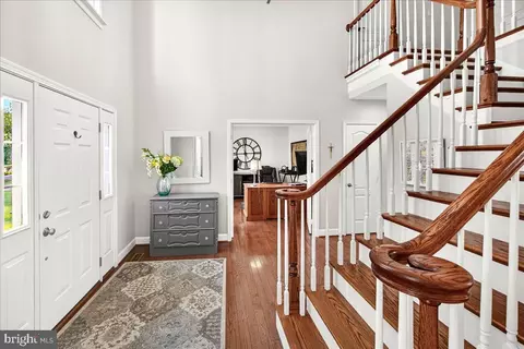 Entry Way - 19629 Selby Ave, Poolesville, MD 20837 photo 3 of 6