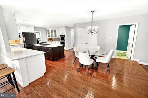 Kitchen - 19629 Selby Ave, Poolesville, MD 20837 photo 12 of 12