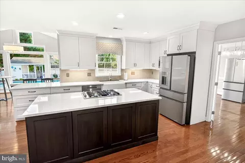 Kitchen - 19629 Selby Ave, Poolesville, MD 20837 photo 3 of 12