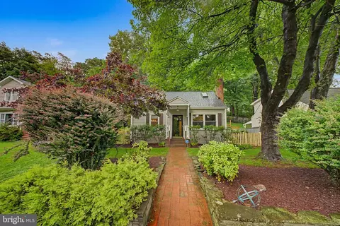 10427 Kensington Pkwy, Kensington, MD 20895