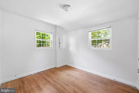 Bedroom - 2911 Weisman Rd, Silver Spring, MD 20902 photo 4 of 5