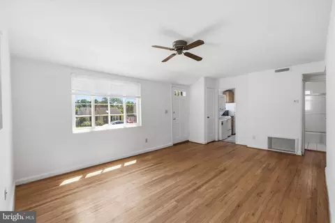 Living - 2911 Weisman Rd, Silver Spring, MD 20902 photo 3 of 4