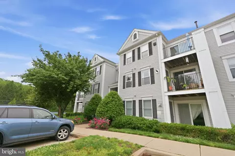 10021 Vanderbilt Cir #10, Gaithersburg, MD 20878