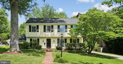11507 Farmland Dr, Rockville, MD 20852