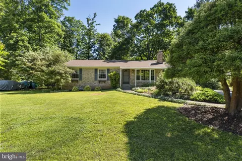 22809 Clarkbrooke Dr, Clarksburg, MD 20871