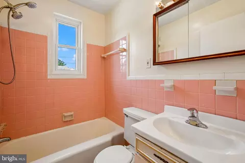 Bath - 3408 Farthing Dr, Silver Spring, MD 20906 photo 1 of 2