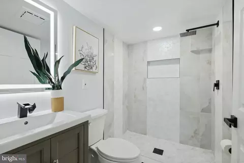 Bath - 12718 Meadowood Dr, Silver Spring, MD 20904 photo 1 of 4