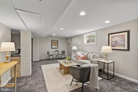 Living - 736 Dennis Ave, Silver Spring, MD 20901 photo 1 of 2