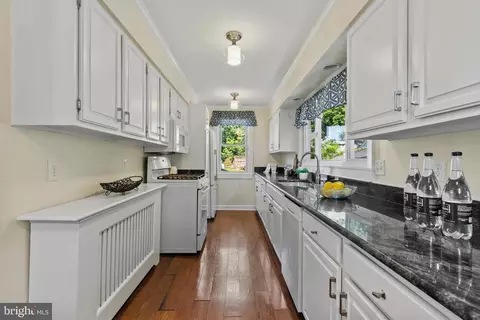 Entry Way - 736 Dennis Ave, Silver Spring, MD 20901 photo 2 of 2