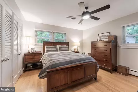 Bedroom - 10400 Crestmoor Dr, Silver Spring, MD 20901 photo 1 of 4