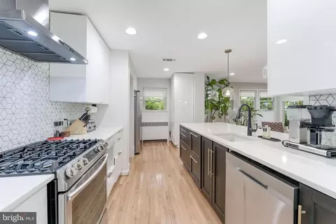 Kitchen - 10400 Crestmoor Dr, Silver Spring, MD 20901 photo 3 of 3