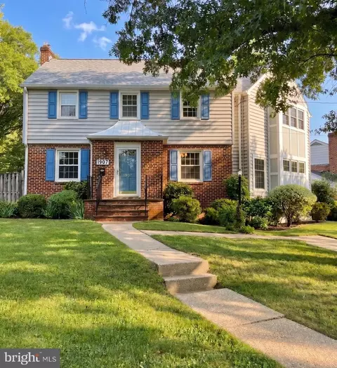 1907 Brisbane St, Silver Spring, MD 20902