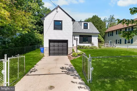 13406 Parkland Dr, Rockville, MD 20853