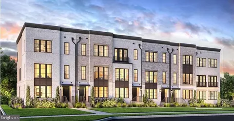 8618 Erdem Pl, Chevy Chase, MD 20815