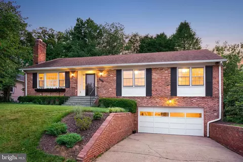 7214 Pomander Ln, Chevy Chase, MD 20815