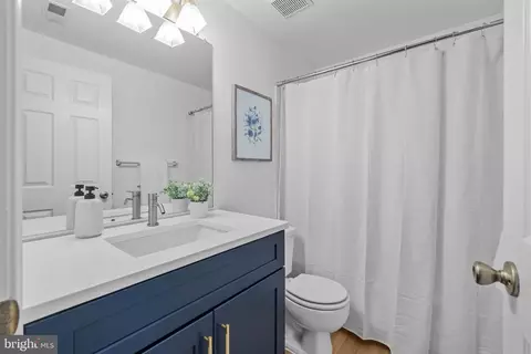 Bath - 2616 Hershfield Ct, Silver Spring, MD 20904 photo 7 of 8