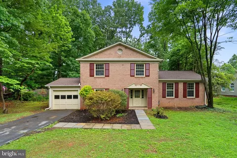1585 Kimblewick Rd, Potomac, MD 20854