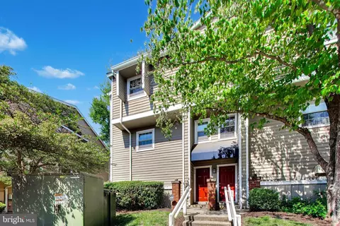 5716 Chapman Mill Dr #210, Rockville, MD 20852