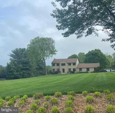 10025 Blue Banner Dr, Germantown, MD 20876