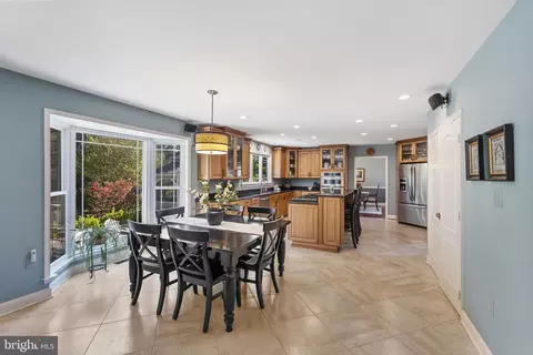 Dining - 19609 Bruner Way, Poolesville, MD 20837 photo 2 of 3