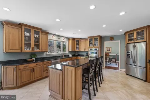 Kitchen - 19609 Bruner Way, Poolesville, MD 20837 photo 7 of 7