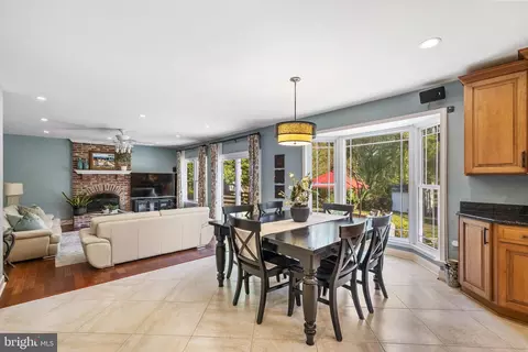 Dining - 19609 Bruner Way, Poolesville, MD 20837 photo 3 of 3