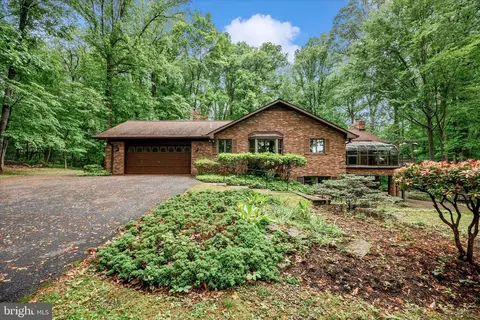 2221 Gold Mine Rd, Brookeville, MD 20833