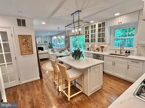 Kitchen - 8101 Buckspark Ln E, Potomac, MD 20854 photo 2 of 3