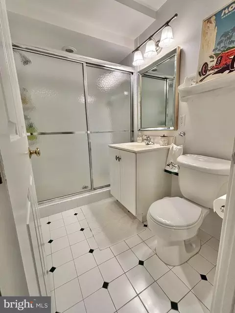 Bath - 8101 Buckspark Ln E, Potomac, MD 20854 photo 7 of 7