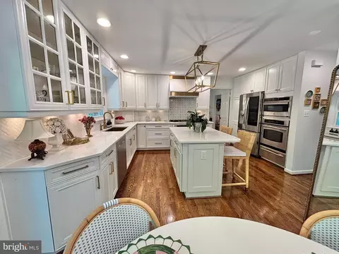 Kitchen - 8101 Buckspark Ln E, Potomac, MD 20854 photo 3 of 3