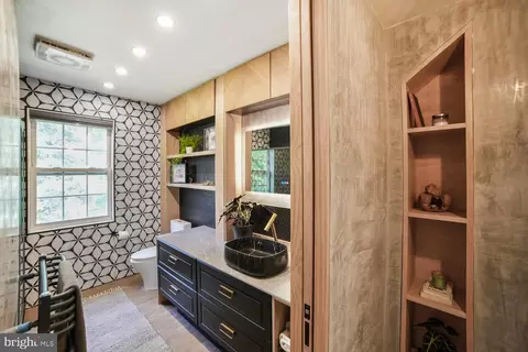 2217 Washington Ave #202, Silver Spring, MD 20910 photo 14