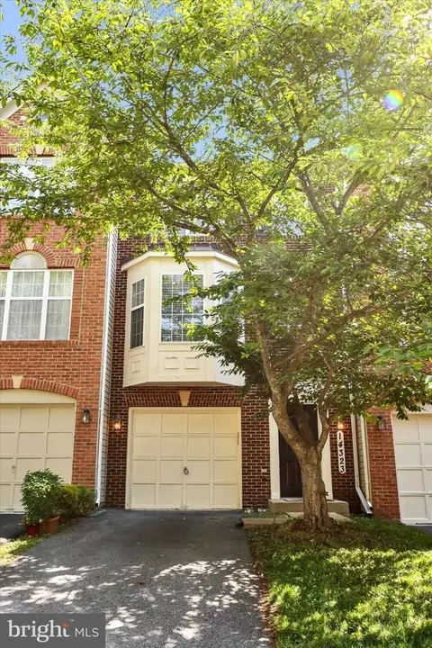 Exterior - 14323 Gate Dancer Ln, Boyds, MD 20841 photo 3 of 13