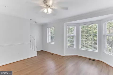 Living - 14323 Gate Dancer Ln, Boyds, MD 20841 photo 2 of 3