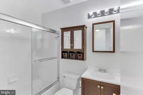 Bath - 14323 Gate Dancer Ln, Boyds, MD 20841 photo 1 of 2